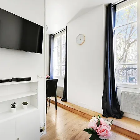 Apartment Cmg Rue De Bretagne 1